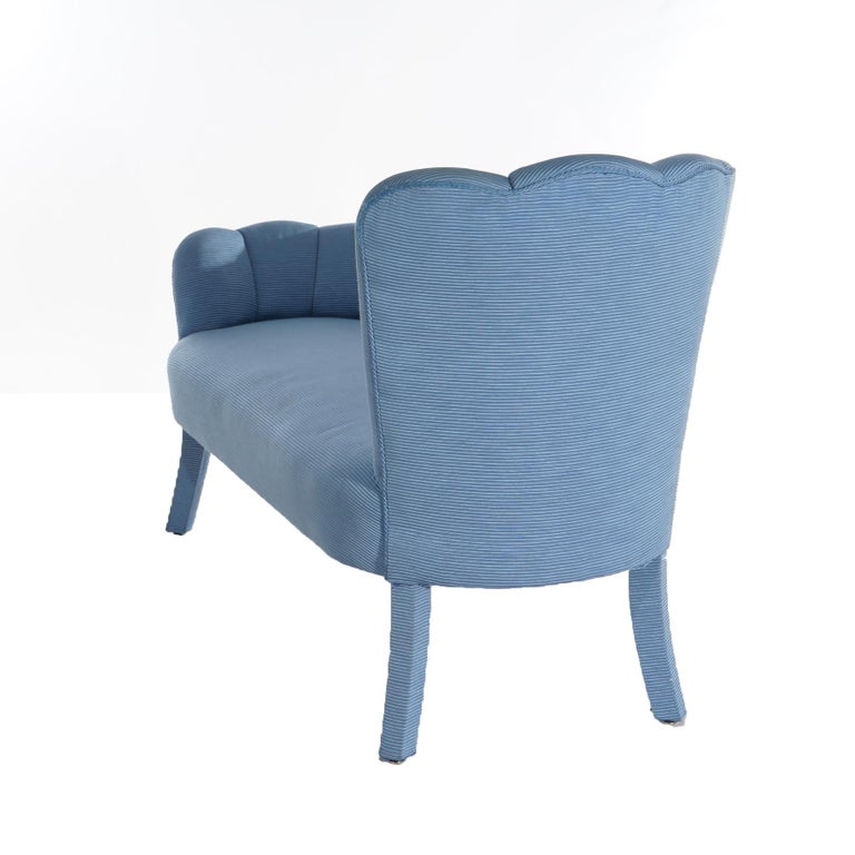 Hollywood Regency Upholstered Scallop Form Recamier 20thC