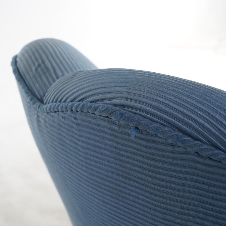 Hollywood Regency Upholstered Scallop Form Recamier 20thC