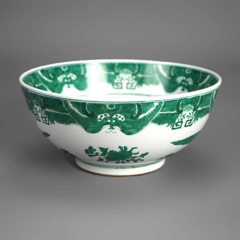 Chinese Export Porcelain Bowl with Eagle Design 20thC