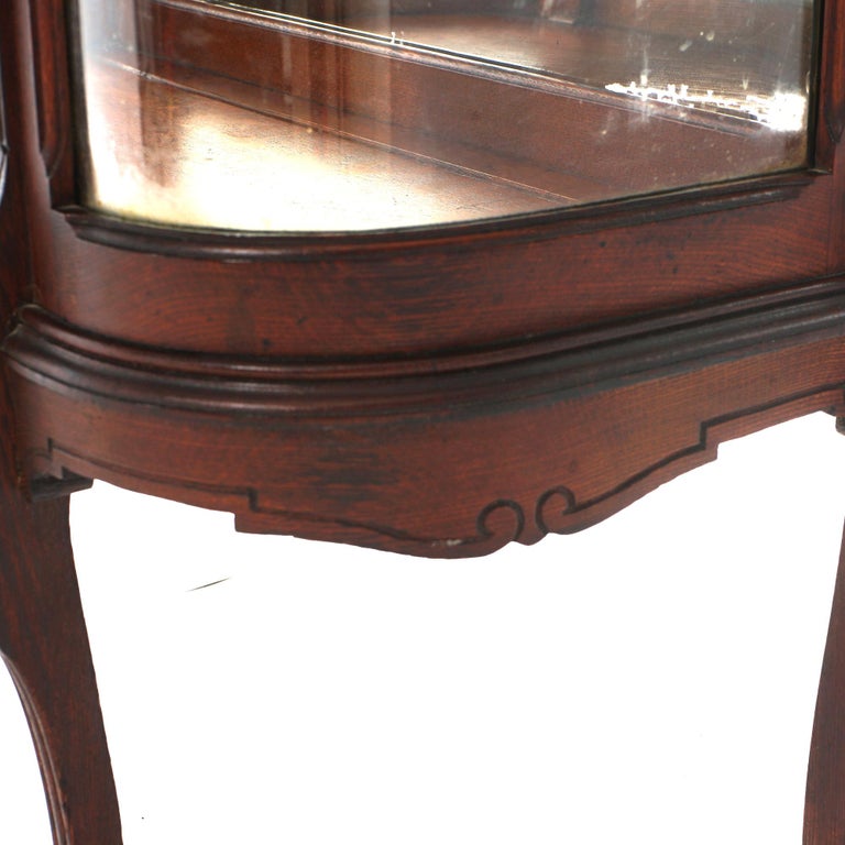 Antique RJ Horner Diminutive Oak Vitrine with Ribbon & Foliate Elements C1910