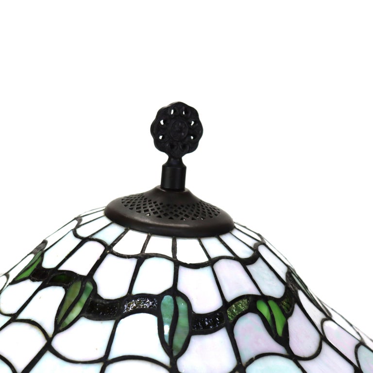 Arts & Crafts Leaded Stained Glass Table Lamp 20thC