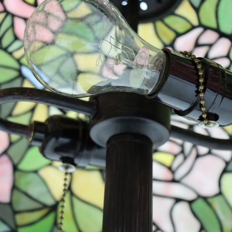 Arts & Crafts Leaded Stained Glass Table Lamp 20thC