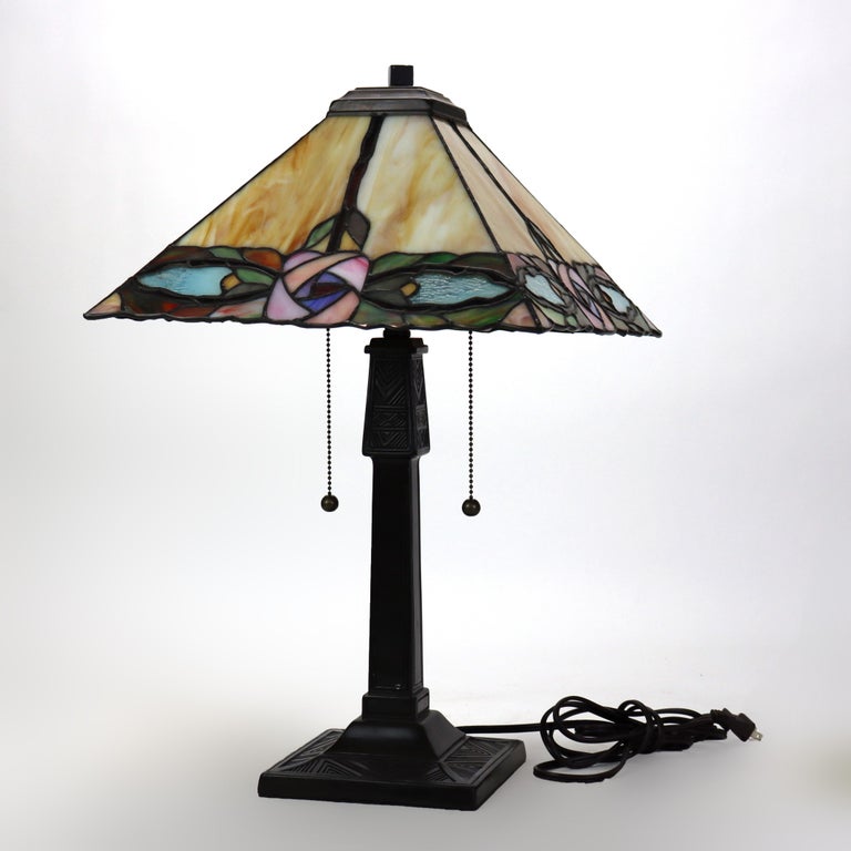 Arts & Crafts Leaded Stained Glass Table Lamp 20thC