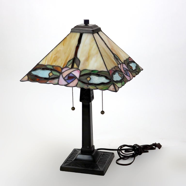 Arts & Crafts Leaded Stained Glass Table Lamp 20thC
