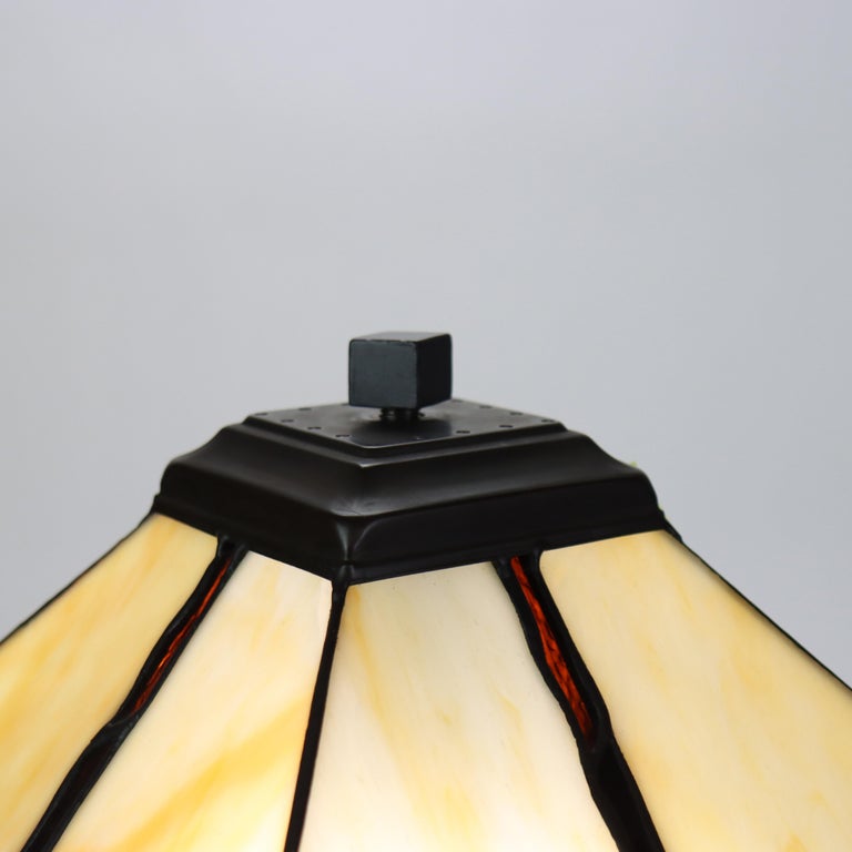 Arts & Crafts Leaded Stained Glass Table Lamp 20thC