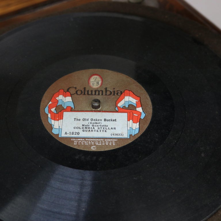 Antique Victor Victrola V Oak Phonograph with Oak Horn & Vinyl Records C1910