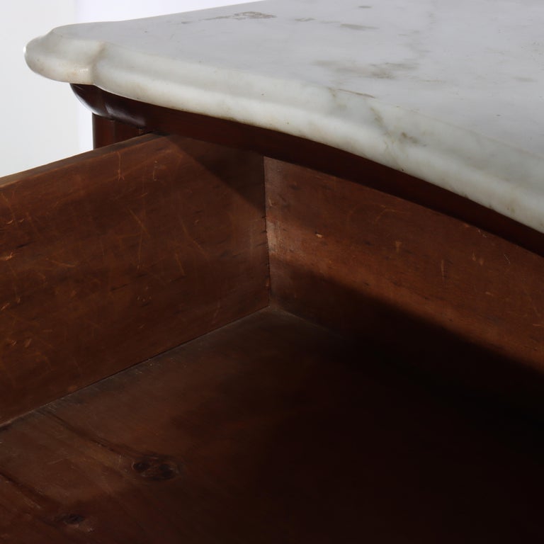 Renaissance Revival Flame Mahogany Serpentine 4-Drawer Marble Top Dresser