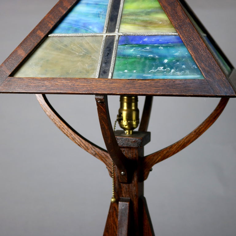 Antique Prairie School Arts and Crafts Oak Framed Slag Glass Table Lamp C1920