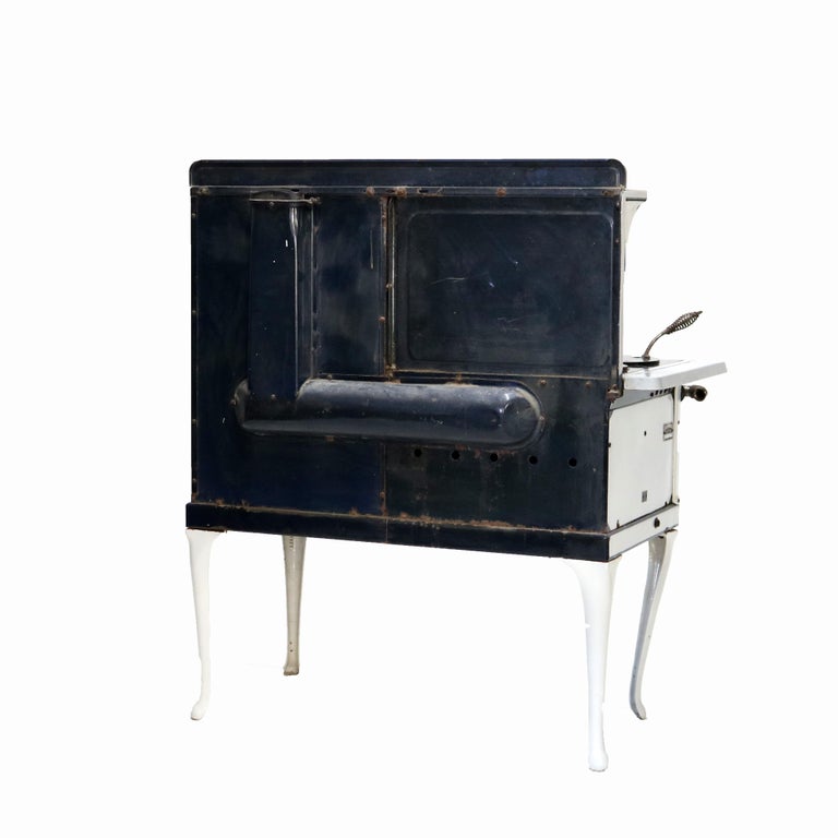 Antique Perfection Stove Co. New Process Enameled Stove Model CR-6-42 C1929