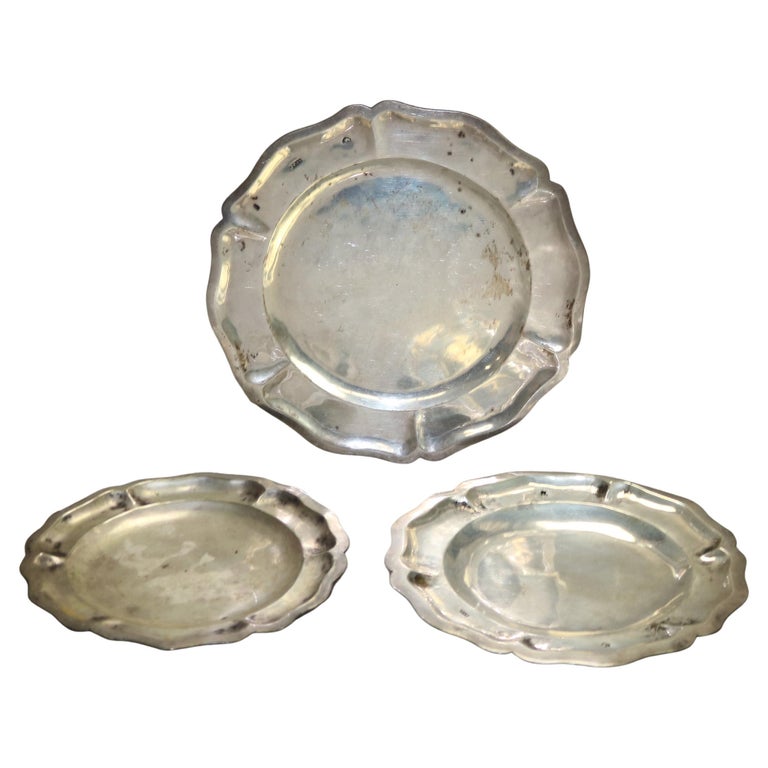 17thC Set of Three Boston Hallmark Sterling Silver Graduated Plates