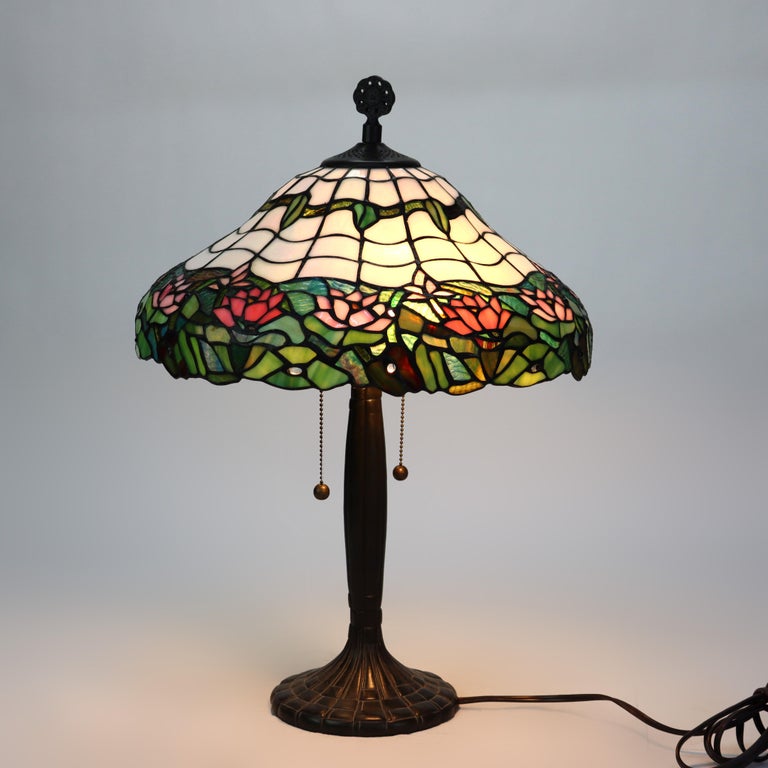 Arts & Crafts Leaded Stained Glass Table Lamp 20thC