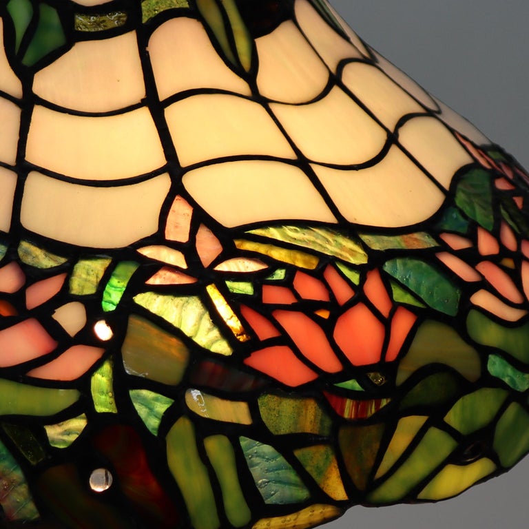 Arts & Crafts Leaded Stained Glass Table Lamp 20thC