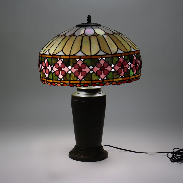 Arts & Crafts Leaded Stained Glass Table Lamp 20thC