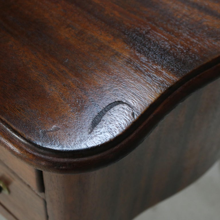 Antique RJ Horner Mahogany Serpentine Bombay Style Desk with Claw & Ball Feet
