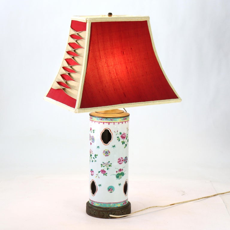 Antique Hand Painted Chinese Cutout Porcelain Wig Stand Table Lamp 19thC