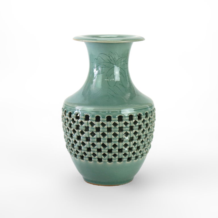 Antique Japanese Reticulated Celadon Pottery Vase Signed C1920