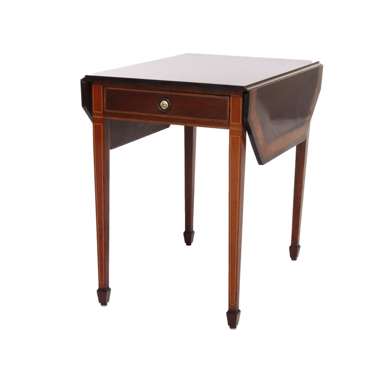 Antique Pembroke Style Banded & Inlaid Mahogany Drop Leaf Table c1920