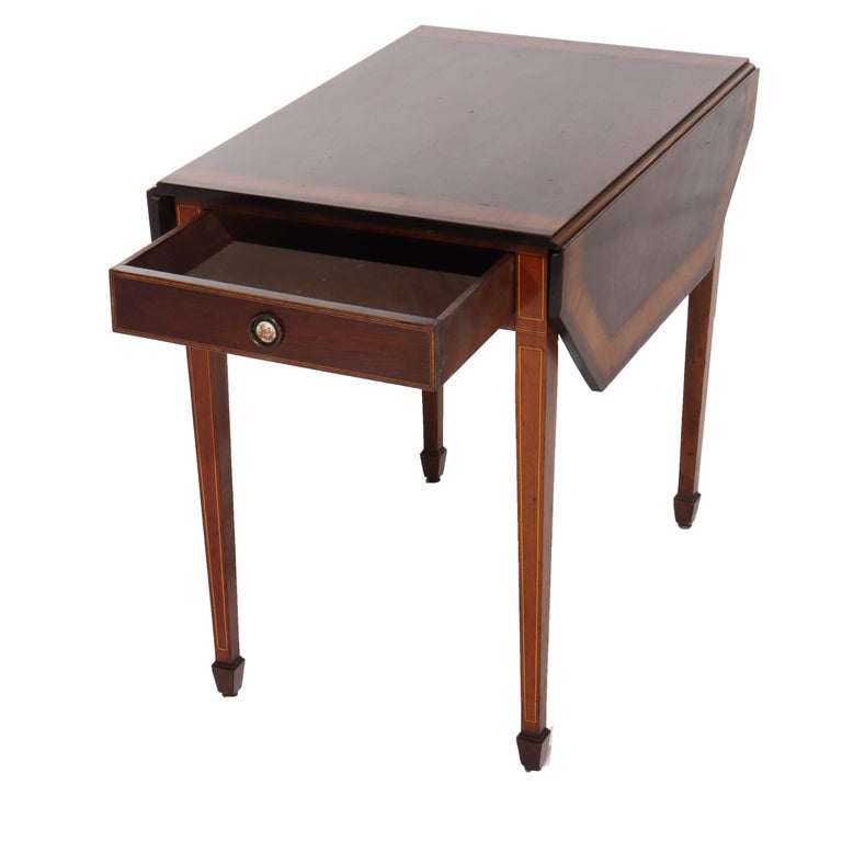 Antique Pembroke Style Banded & Inlaid Mahogany Drop Leaf Table c1920
